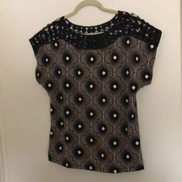Black and brown design blouse - Picture 1 of 3
